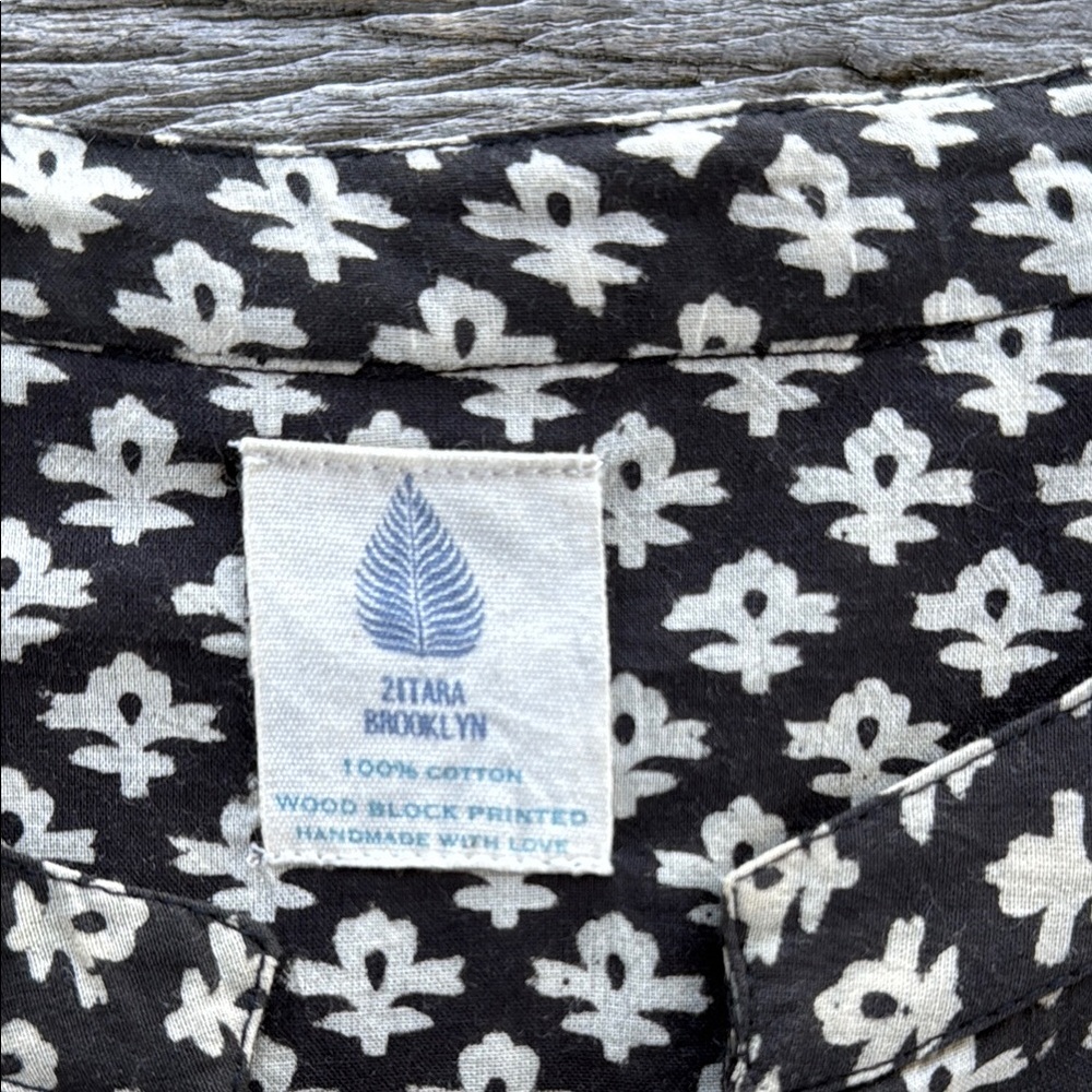 Black and White Patterned Button-Up Dress - Picture 7 of 7